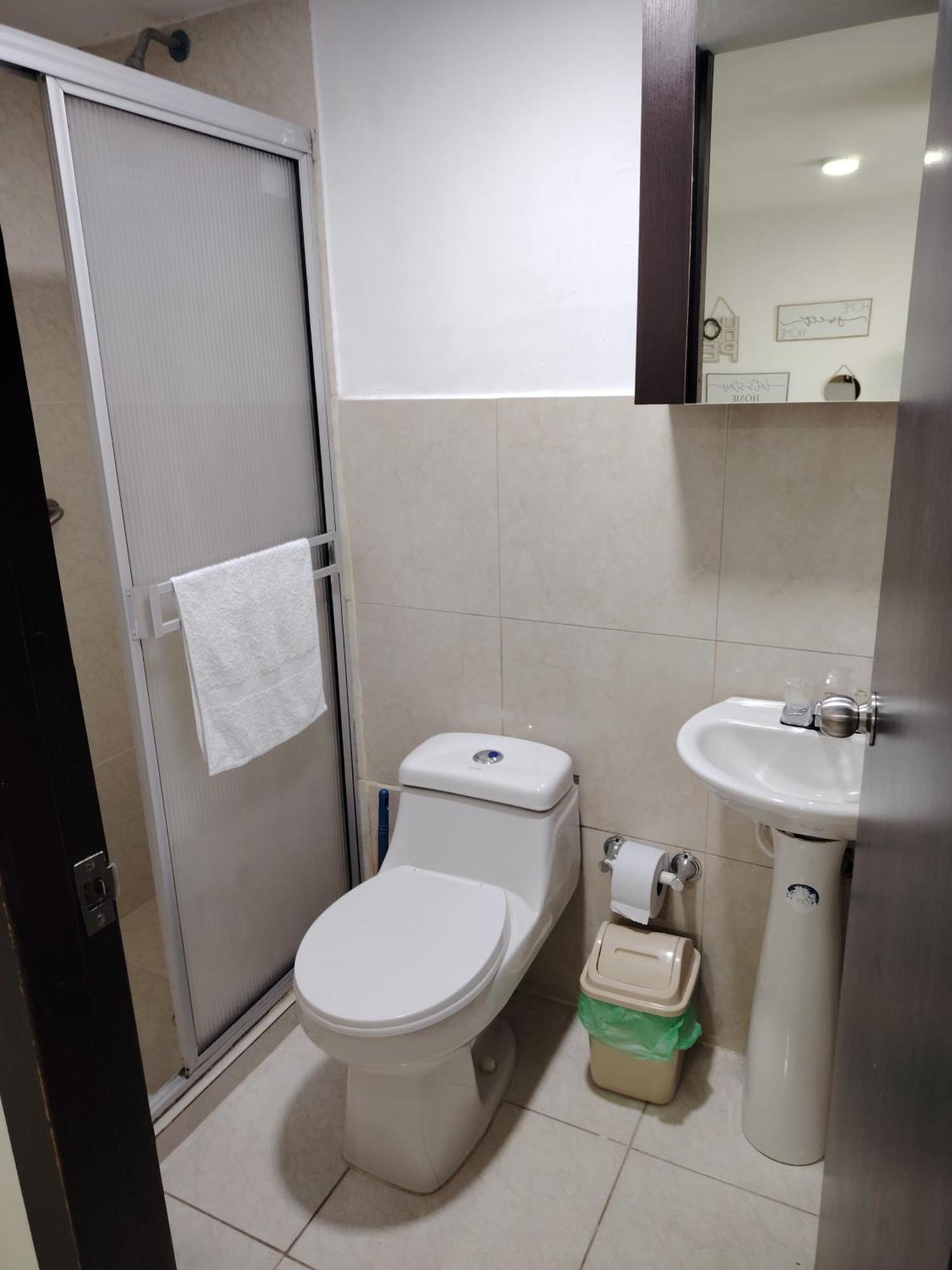 מונטנגרו Apartamento Cerca Parque Del Cafe Con Piscina מראה חיצוני תמונה